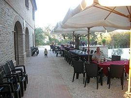 foto dell'esterno dell'agriturismo villa rosa